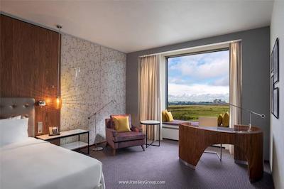 هیلتن سن پیترزبورگ اکسپوفروم