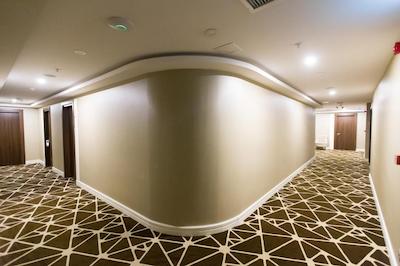 د گرند میرا