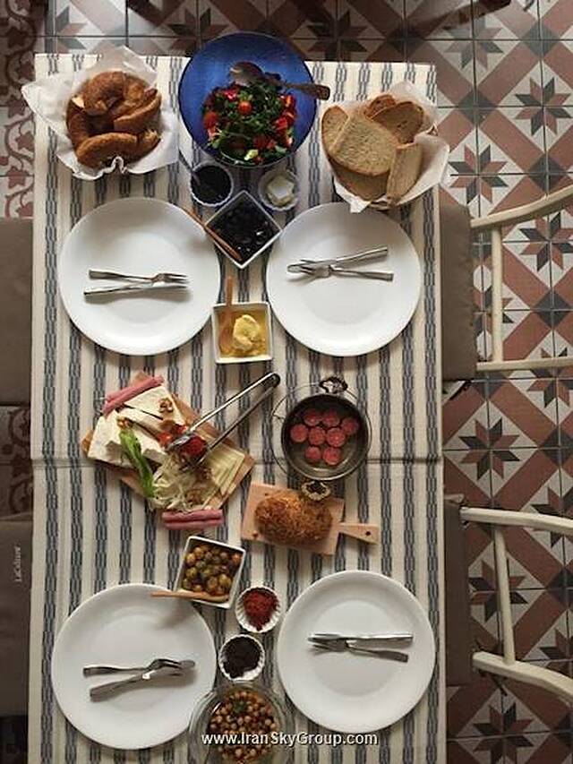 تام اسکوئر بوتیک هتل