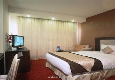 هتل پارسیان کرمانشاه