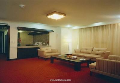 هتل پارسیان کرمانشاه