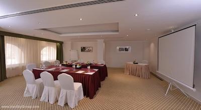 سیتی سیزن الحمرا ابوظبی