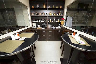 نیف ویو هتل