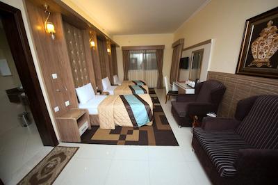 نیف ویو هتل