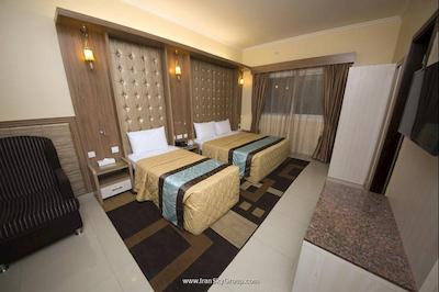 نیف ویو هتل