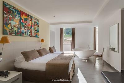 تروی پلس هتل