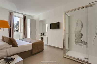 تروی پلس هتل