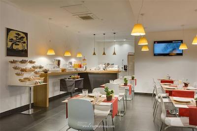 تروی پلس هتل