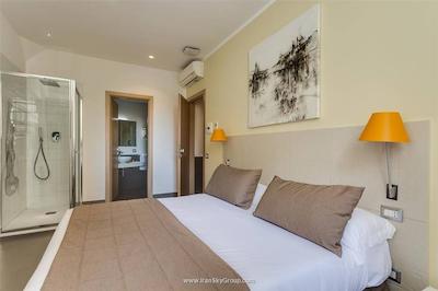 تروی پلس هتل