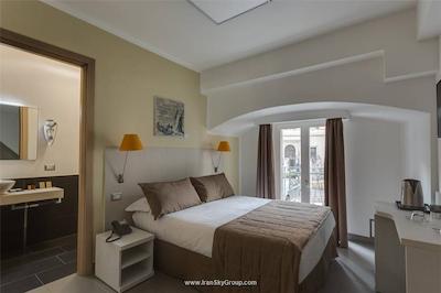 تروی پلس هتل