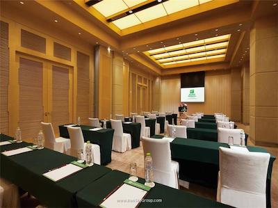 هالیدی این بیجینگ شیجینگشن پارک ویو