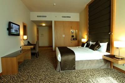 کاپترن هتل شارجه