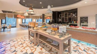 هلیدی این دوسلدورف سیتی تولوسر اللی