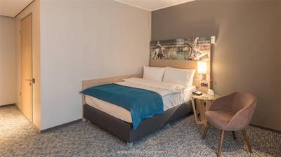 هلیدی این دوسلدورف سیتی تولوسر اللی