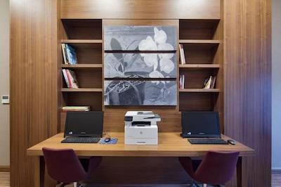 همپتون بای هیلتون استانبول آتاکوی