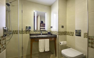 همپتون بای هیلتون استانبول آتاکوی