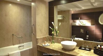 کریستال هتل ابوظبی