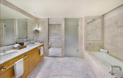 ریتز کارلتون دبی اینترنشنال فایننشال سنتر