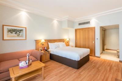 ملینیوم داون تاون ابوظبی