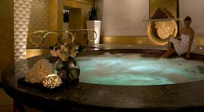 داماک میسون دبی مال استریت