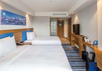 همپتون بای هیلتون استانبول کورت کوی