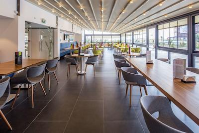 همپتون بای هیلتون استانبول کورت کوی