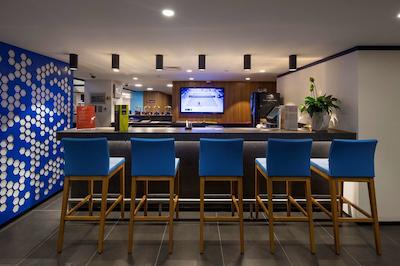 همپتون بای هیلتون استانبول کورت کوی