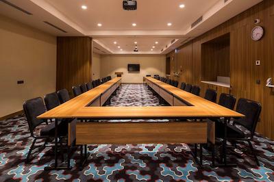 همپتون بای هیلتون استانبول کورت کوی