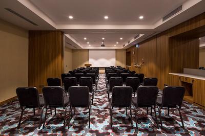 همپتون بای هیلتون استانبول کورت کوی