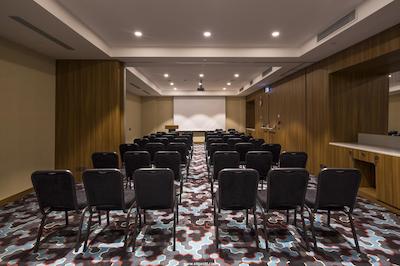 همپتون بای هیلتون استانبول کورت کوی