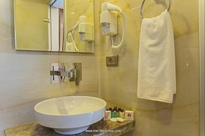 گرند ناکی هتل