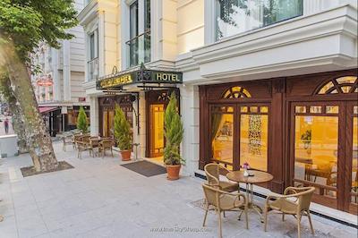 گرند ناکی هتل