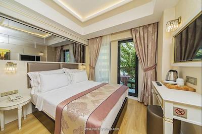 گرند ناکی هتل