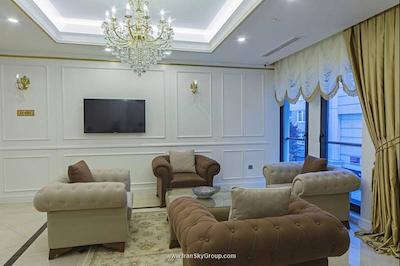 گرند ناکی هتل