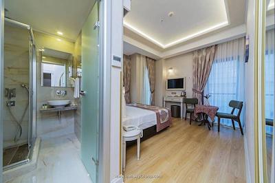 گرند ناکی هتل