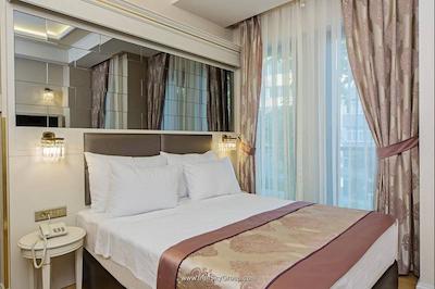 گرند ناکی هتل