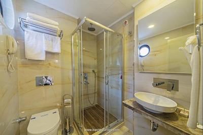 گرند ناکی هتل