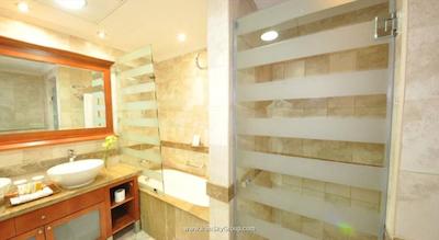 دوناتلو هتل