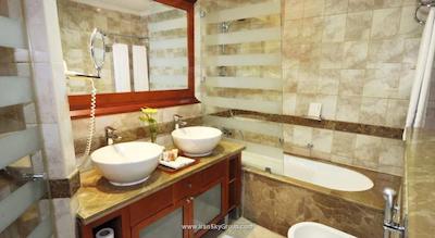 دوناتلو هتل