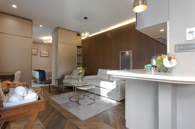 نوبل22 سوئیت