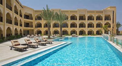 دوبلتری بای هیلتون ریزورت اند سپا مرجان آیلند