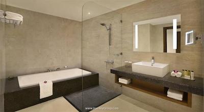 دوبلتری بای هیلتون ریزورت اند سپا مرجان آیلند