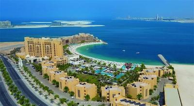 دوبلتری بای هیلتون ریزورت اند سپا مرجان آیلند