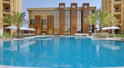 دوبلتری بای هیلتون ریزورت اند سپا مرجان آیلند