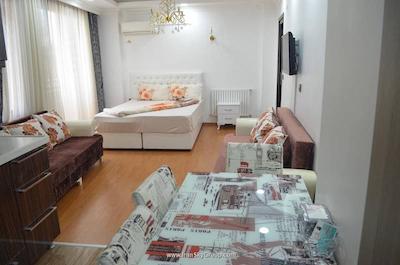 ایاسوفیا دلوکس آپارت