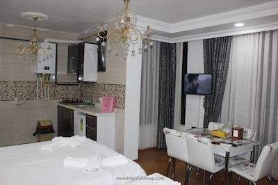 ایاسوفیا دلوکس آپارت