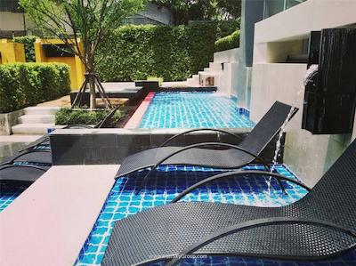 د گرس سرویسد سوئیتس