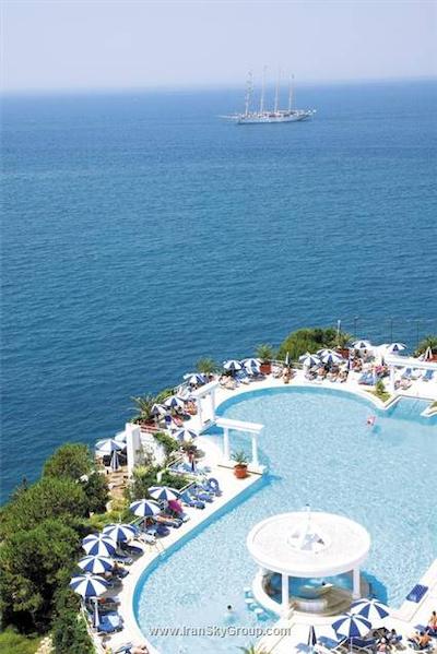 کرومار هتل د لوکس