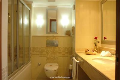 کرومار هتل د لوکس