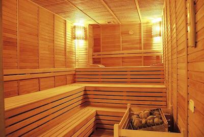 کرومار هتل د لوکس